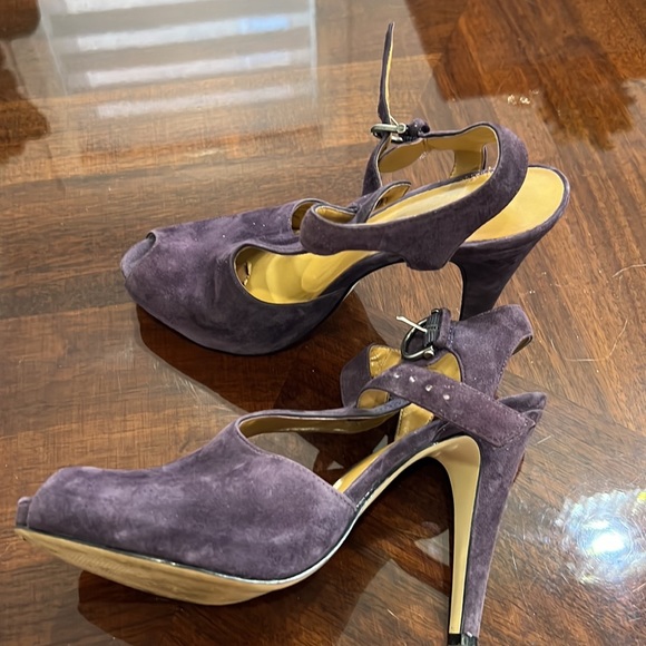 Two times worn and good condition. - Picture 3 of 6